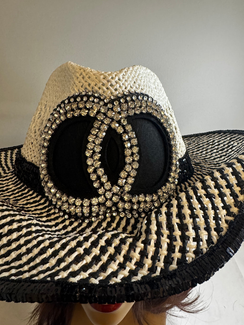 Whittall and Shon's White and Black Twin Crystal Ring Western Hat
